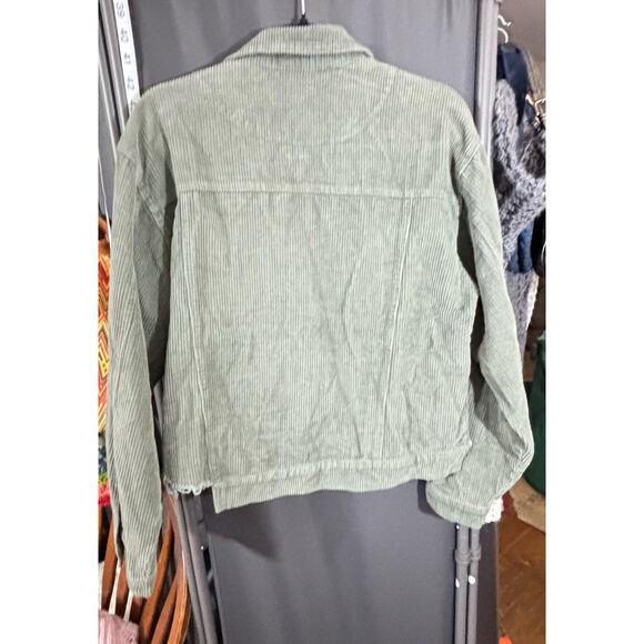 POL Green Corduroy Cropped Jacket Raw Hem Women’s Small Shacket Style - Picture 3 of 5